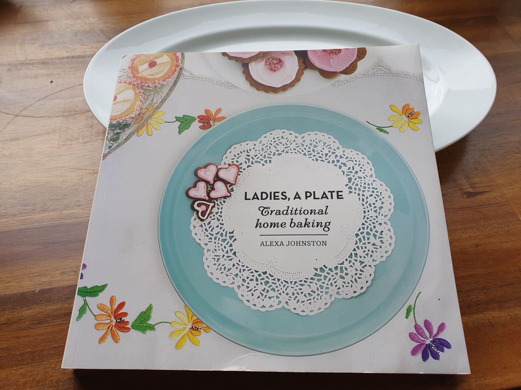 Ladies, a plate